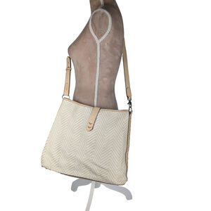 Stella & Dot Crosby Neutral Woven Chevron Hobo Bag Crossbody Beachy Vacation